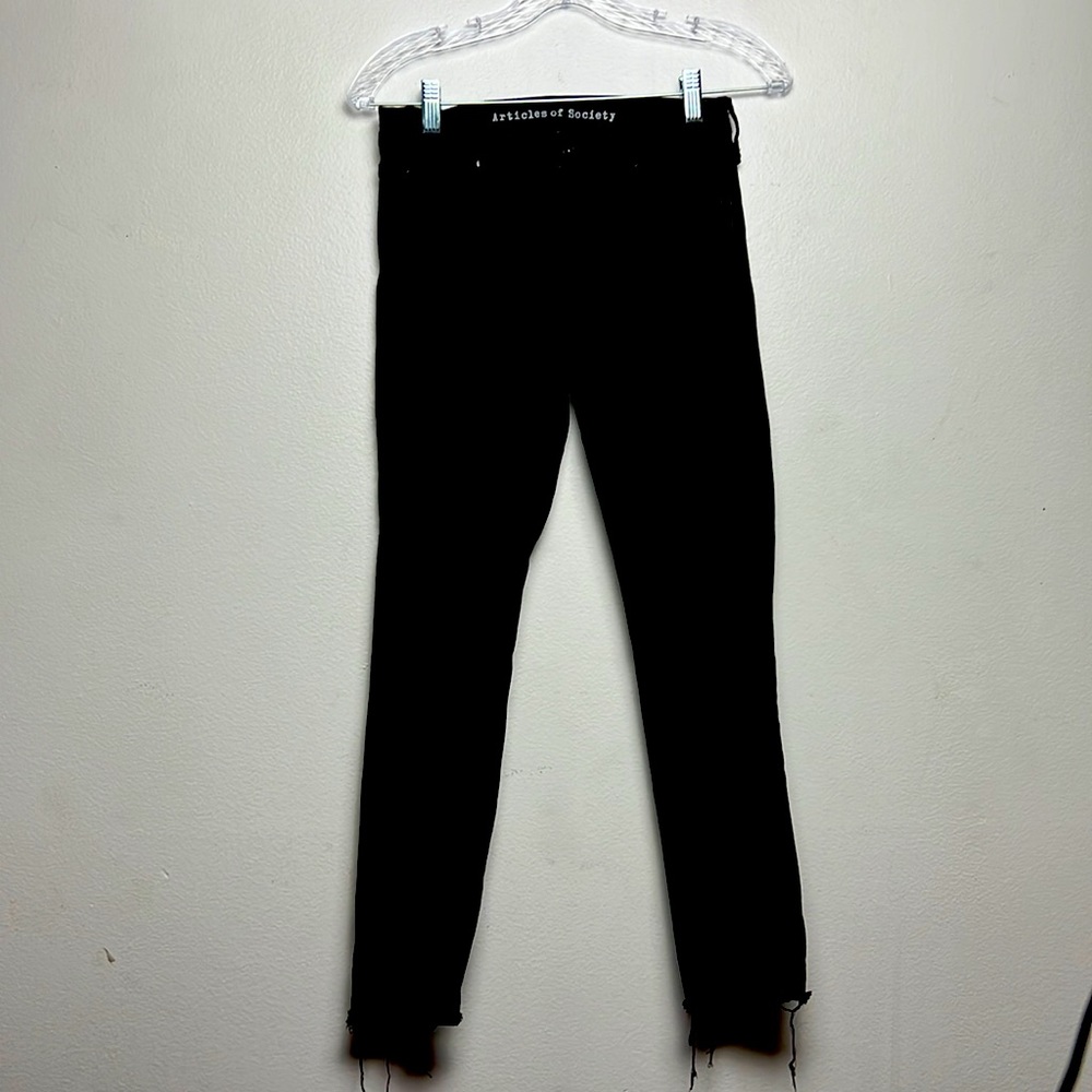 Articles of society, size 25 mid rise, black skinny jeans